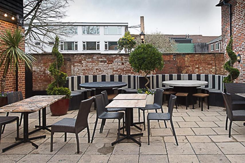 The Hatchet Inn Wetherspoon Newbury  Eksteriør bilde