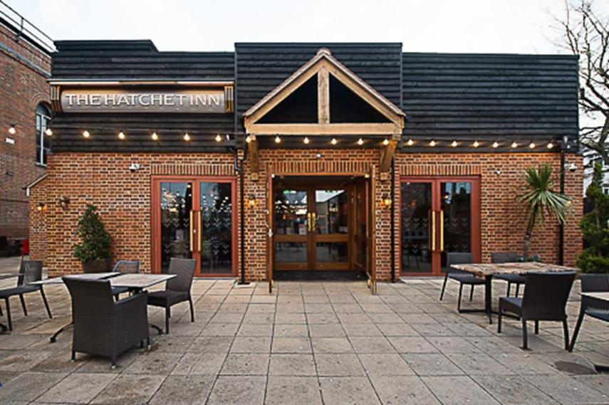 The Hatchet Inn Wetherspoon Newbury  Eksteriør bilde